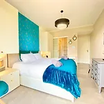 Elia-parking-jardin-piscine-climatisation Daire Roquebrune-Cap-Martin