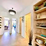 Elia-parking-jardin-piscine-climatisation Roquebrune-Cap-Martin