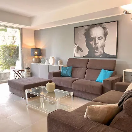 Apartment Elia-parking-jardin-piscine-climatisation *