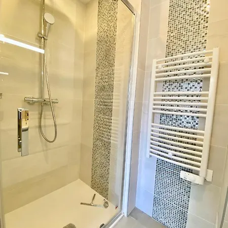 Elia-parking-jardin-piscine-climatisation Apartment Roquebrune-Cap-Martin