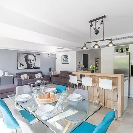 Apartment Elia-parking-jardin-piscine-climatisation *